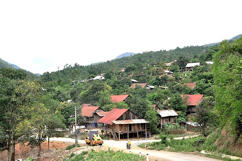 Đồng bào huyện Nậm Nhùn - Lai Châu: Mạnh dạn đầu tư, vươn lên làm giàu