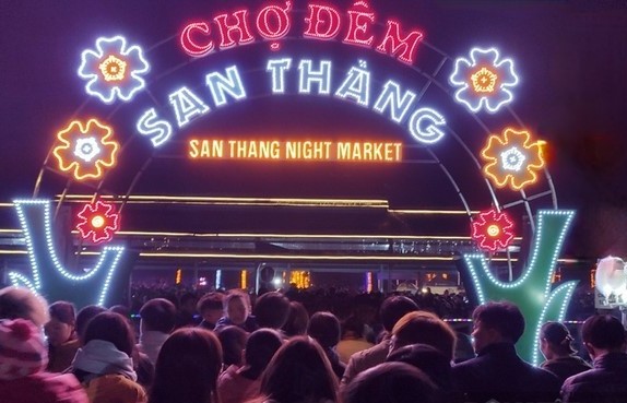 Chợ đêm San Thàng góp phần nâng cao thu nhập cho đồng bào dân tộc Giáy