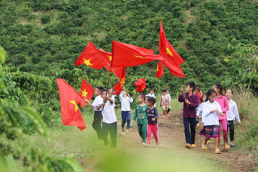 Chùm ảnh: Học sinh các dân tộc thiểu số tưng bừng chào đón năm học mới 2022-2023 Chùm ảnh: Học sinh các dân tộc thiểu số tưng bừng chào đón năm học mới 2022-2023