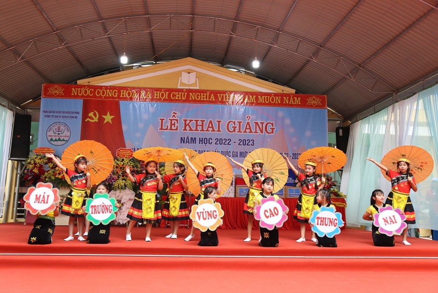 Chùm ảnh: Học sinh các dân tộc thiểu số tưng bừng chào đón năm học mới 2022-2023 Chùm ảnh: Học sinh các dân tộc thiểu số tưng bừng chào đón năm học mới 2022-2023