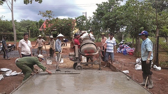 Tạo sức bật cho đồng bào nghèo vùng dân tộc thiểu số huyện Đồng Phú