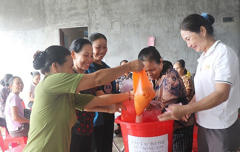Phụ nữ các giáo xứ ở Can Lộc nỗ lực thoát nghèo