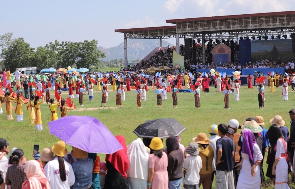Ninh Thuận: Duy trì và phát triển lễ hội để nâng cao đời sống vật chất, tinh thần của đồng bào Chăm