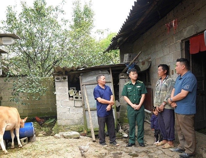 Từ ngày 15/11/2023 đến 15/1/2024, huyện Mèo Vạc, tỉnh Hà Giang tiếp tục mở cao điểm đợt 3 để tuyên truyền, vận động đồng bào theo “San sư khẹ tọ” quay về tín ngưỡng truyền thống.