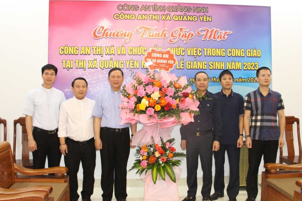 Quảng Ninh: Công an thị xã Quảng Yên gặp mặt chức sắc, chức việc công giáo nhân Lễ Giáng sinh năm 2023