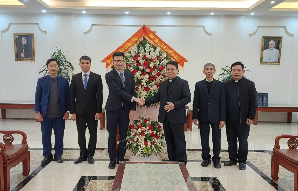 Lãnh đạo Ban Tôn giáo Chính phủ thăm, chúc mừng Giáng sinh 2023 tại giáo phận Phát Diệm và giáo phận Hưng Hóa