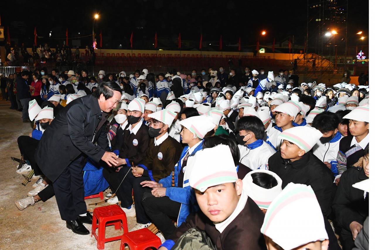 2 nghệ thuật của người Mông trở thành di sản văn hóa phi vật thể quốc gia 2 nghệ thuật của người Mông trở thành di sản văn hóa phi vật thể quốc gia