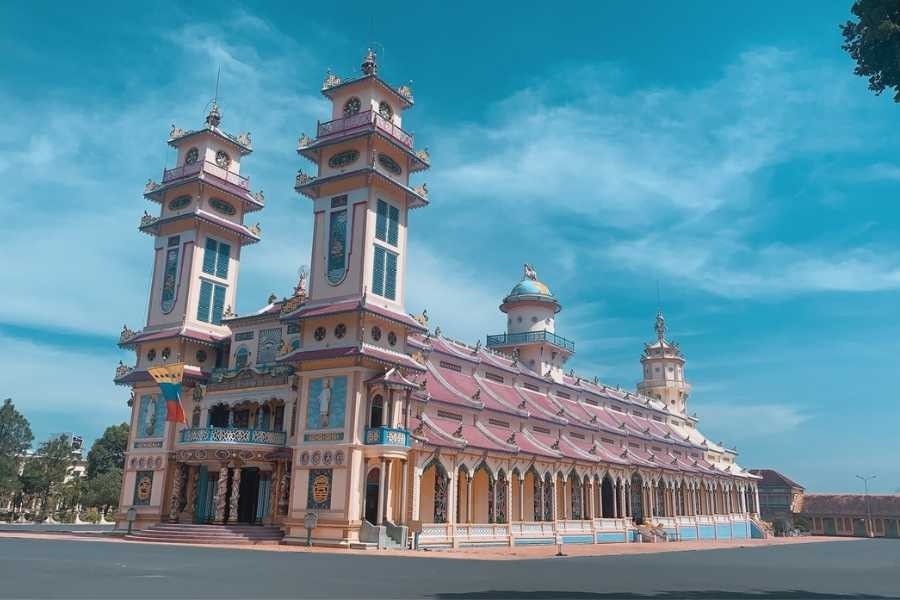 Tòa Thánh Cao Đài: thúc đẩy tiềm năng du lịch tôn giáo tại tỉnh Tây Ninh Tòa Thánh Cao Đài thúc đẩy tiềm năng du lịch tôn giáo tại tỉnh Tây Ninh