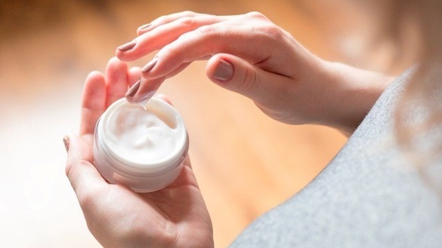 Thu hồi, tiêu hủy kem giảm thâm nách và khử mùi Cléo không đạt chất lượng