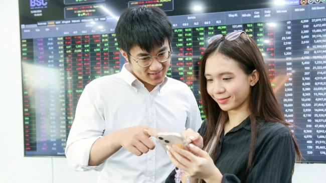 Chứng khoán ngày 6/5: Cổ phiếu bluechips hạ nhiệt, đà tăng VN-Index thu hẹp