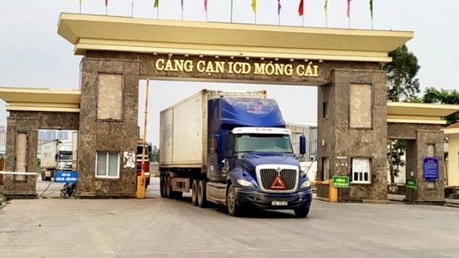 Hải quan cửa khẩu Móng Cái thu ngân sách tăng trưởng hơn 18%