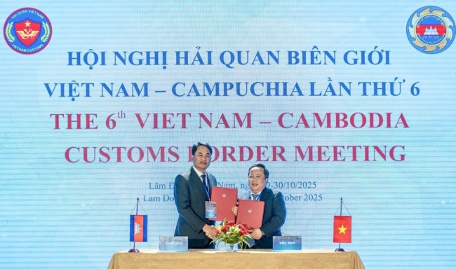 Hải quan Việt Nam - Campuchia tăng cường hợp tác đấu tranh chống buôn lậu
