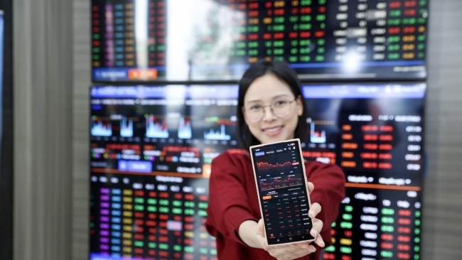 Chứng khoán phái sinh ngày 4/3: Bùng nổ thanh khoản, dòng tiền sôi động khi VN30 rung lắc mạnh