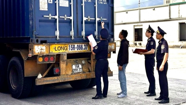 Hải quan phát hiện 3.635 vụ buôn lậu, gian lận thương mại trong 2 tháng cao điểm