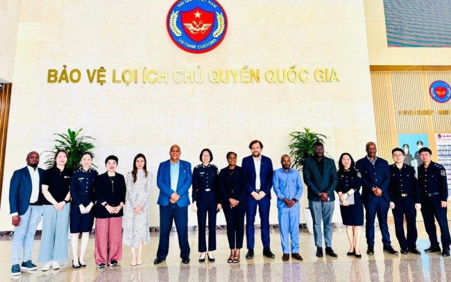 Hải quan Việt Nam tăng cường hợp tác với Tanzania, Namibia phòng chống tội phạm thủy sản