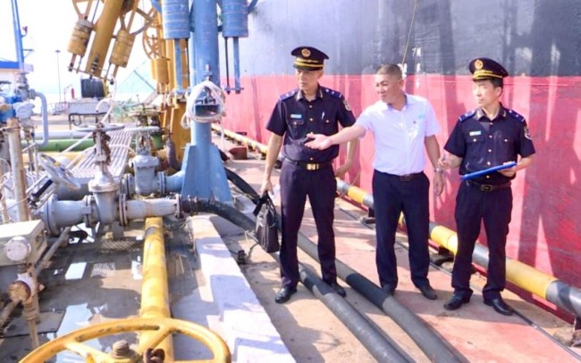 Hải quan hỏa tốc triển khai chính sách thuế xăng dầu ngay khi Chính phủ có quyết sách