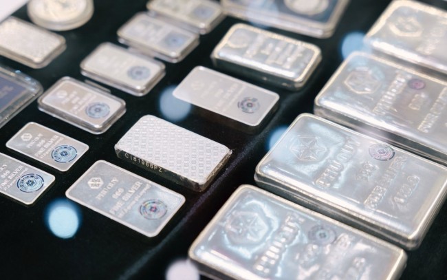 Ngày 18/4: Giá bạc đồng loạt hồi phục