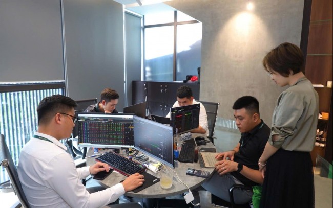 Chứng khoán ngày 3/6: VN-Index giảm điểm nhưng sắc xanh lan tỏa, tín hiệu tích cực dần xuất hiện