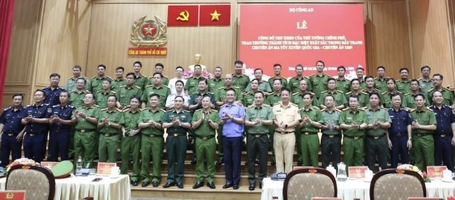 Hải quan được bằng khen của Thủ tướng tham gia chuyên án ma túy xuyên quốc gia