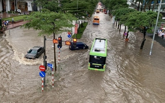 Hà Nội tăng tốc gỡ "điểm nghẽn" ngập úng: Tháng 9 phê duyệt quy hoạch thoát nước mới