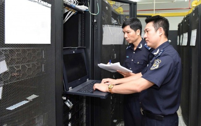 Ngày 9/8, hải quan tạm dừng hệ thống thông quan tự động 2 giờ để bảo trì