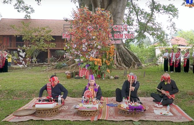 ve son la tham le hoi het cha cua dong bao thai