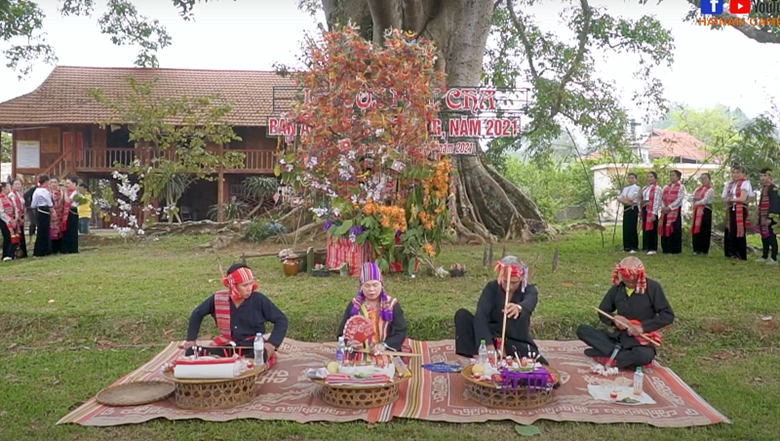 Về Sơn La thăm Lễ hội Hết Chá của đồng bào Thái
