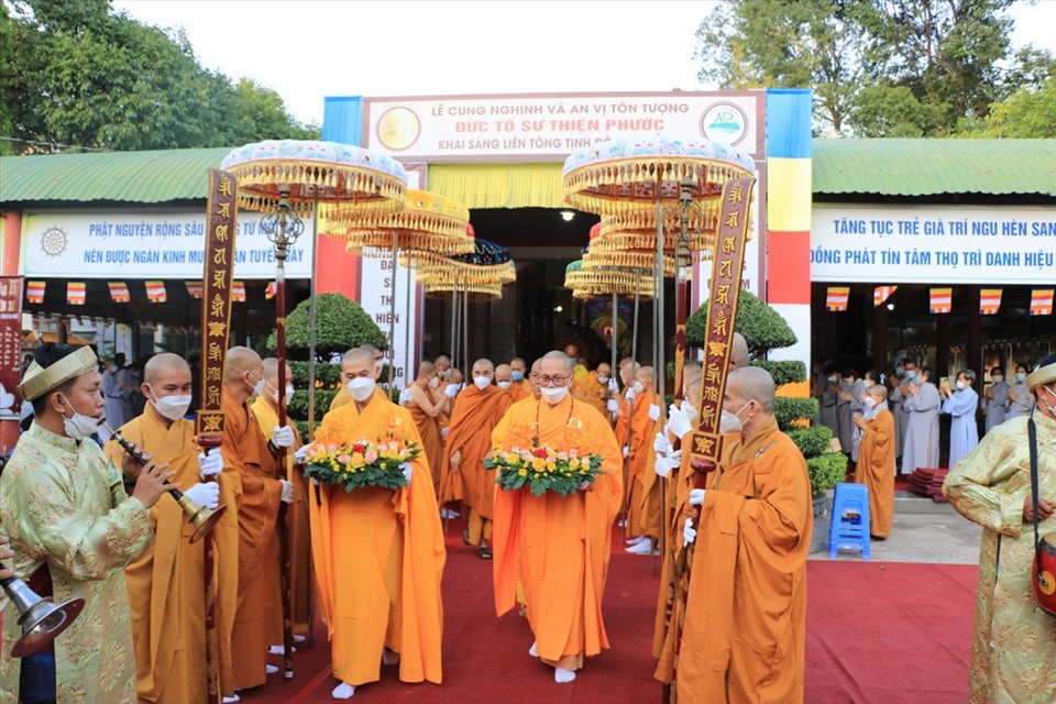 Chùa Long Phước Thọ trang nghiêm lễ cung nghinh và an vị tôn tượng Tôn sư Thiện Phước