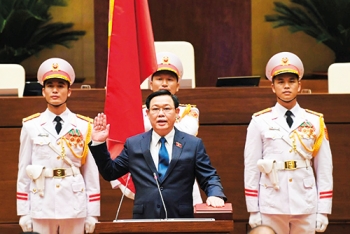 Càng gặp thách thức, càng đoàn kết