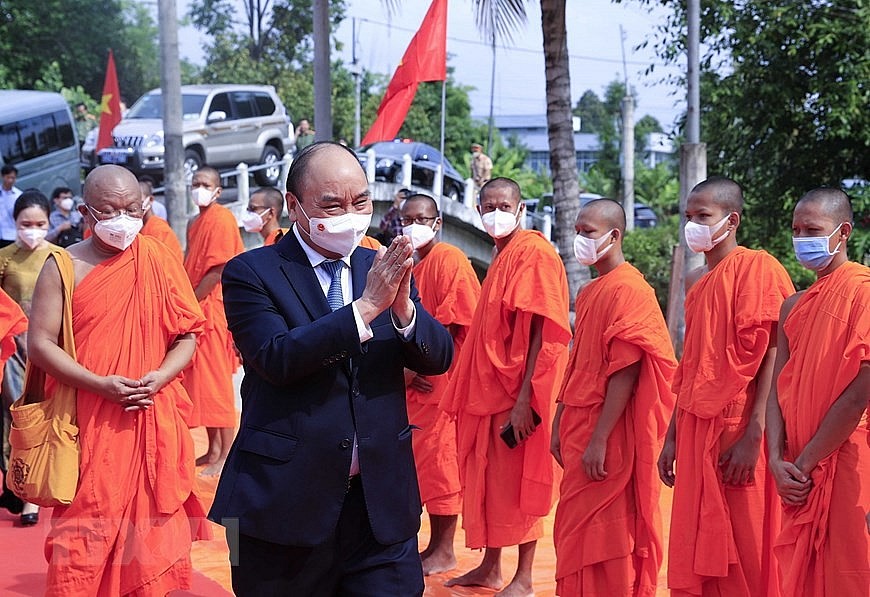 Chủ tịch nước Nguyễn Xuân Phúc thăm Học viện Phật giáo Nam tông Khmer